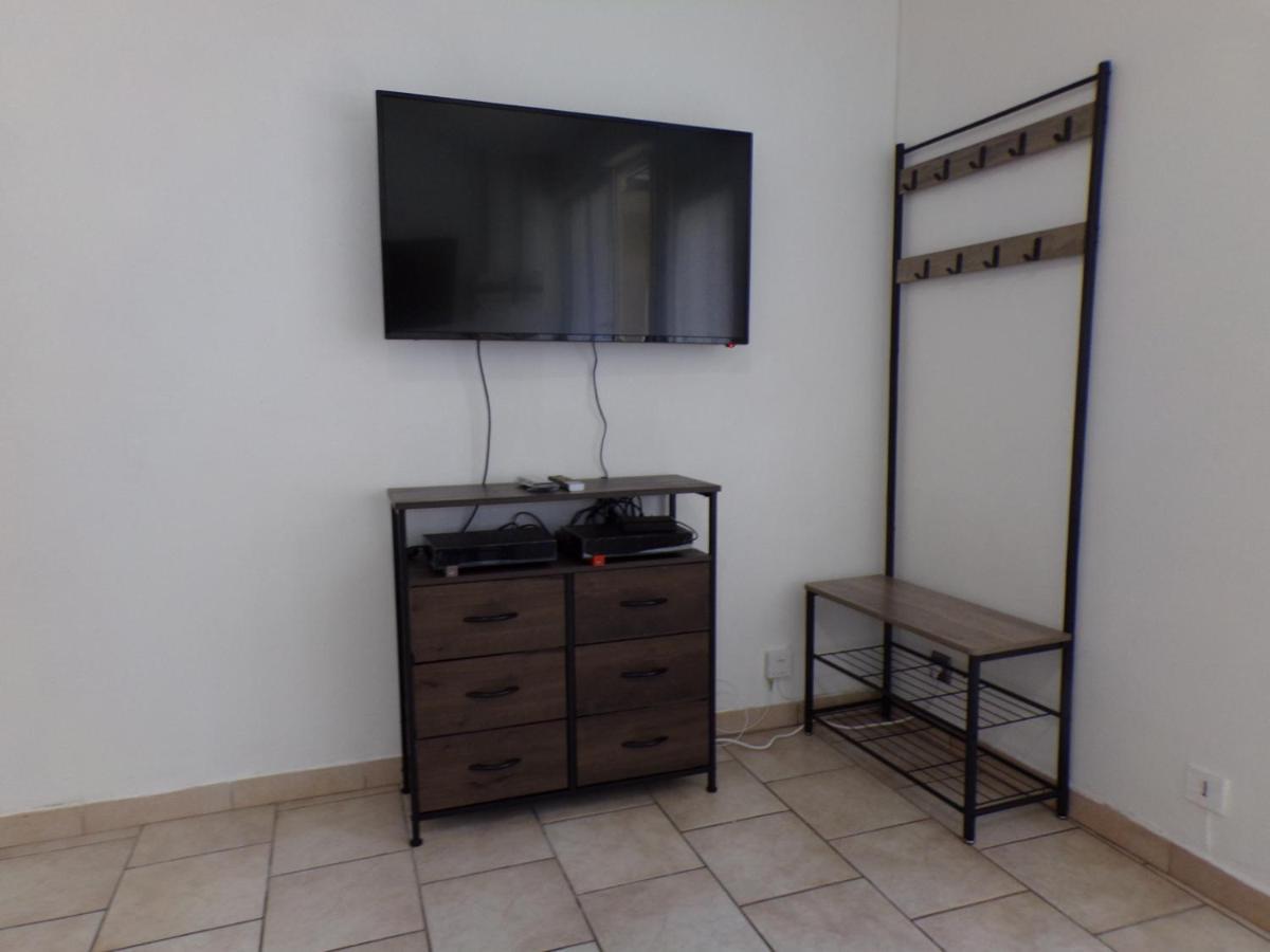 Studio Paul - Terrasse - Parking Gratuit - Need And Co Appartement Blois Buitenkant foto